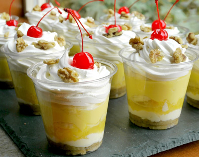 No-Bake-Banana-Split-Cakes