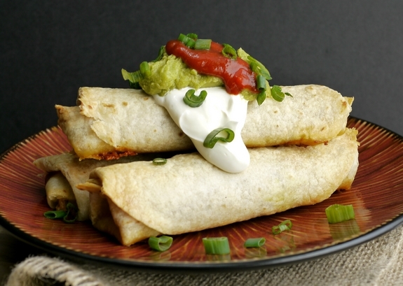 Oven-Baked-Pulled-Pork-Flautas-1