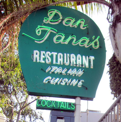 dan-tanas-sign