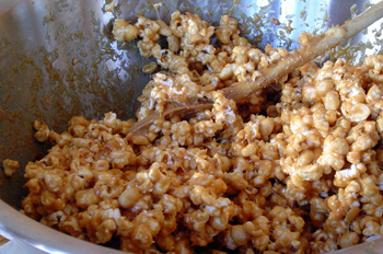 peanutbutterpopcorn001