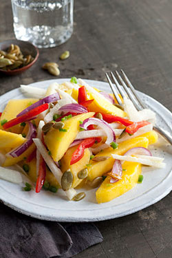 bigvegan_mangojicamasalad.jpg