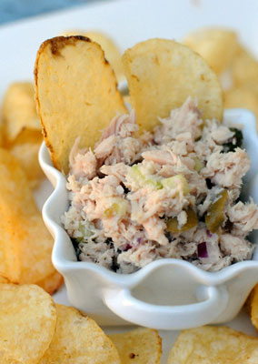 salad.tuna_.chips_.jpg