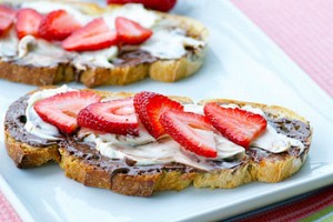 Just Make Mom Mascarpone, Nutella, and Fresh Berry Toasts
